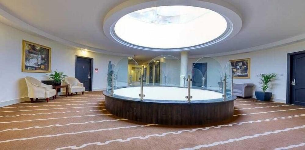 Carnival Hotel Amman Eksteriør billede
