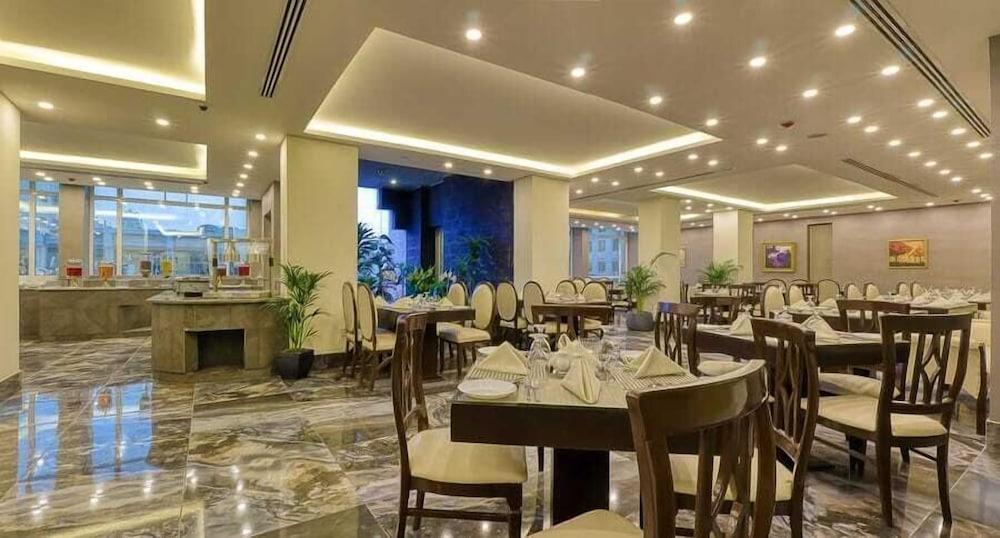 Carnival Hotel Amman Eksteriør billede