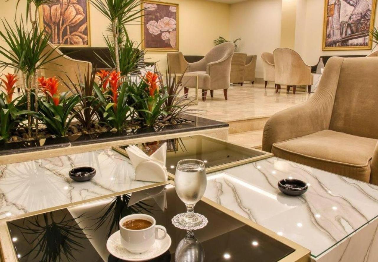 Carnival Hotel Amman Eksteriør billede